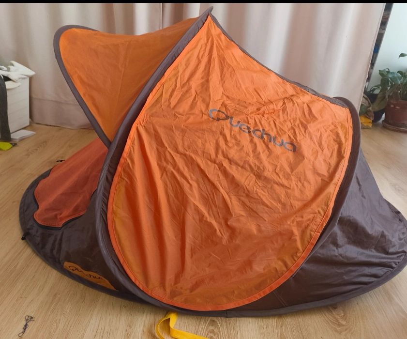 Tenda infantil Quechua baby 2" seconds com colchão insuflável e lençol