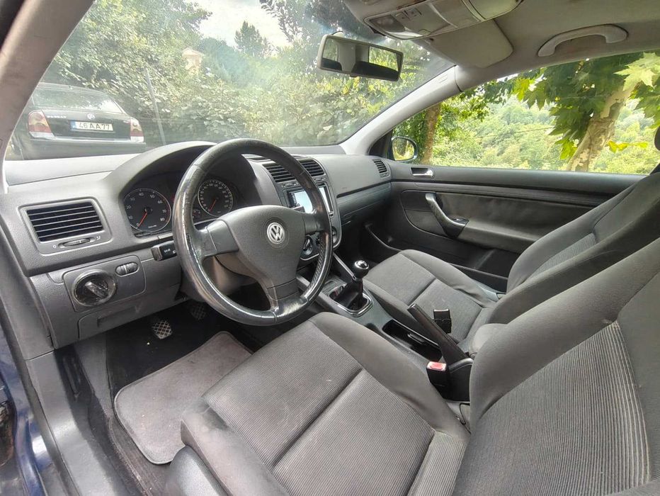 Volkswagen Golf V - 1.4 FSI