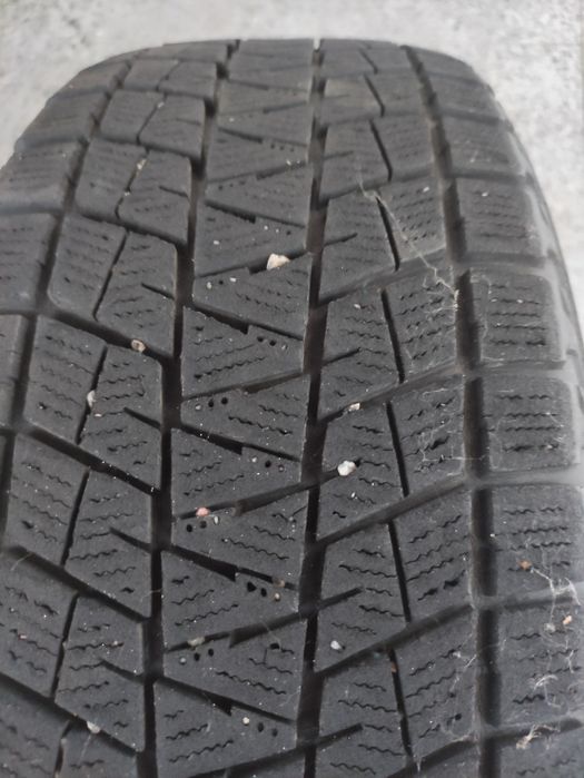 Зима BRIDGESTONE BLIZZAK DMV-1 215/60R17 1250 шт.