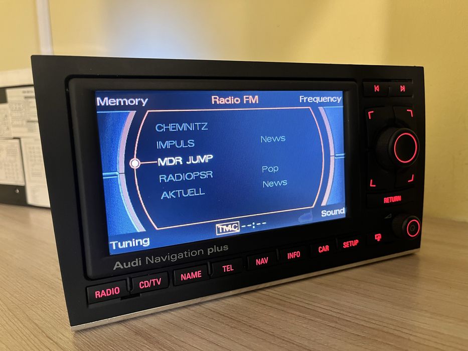 Radio Audi RNS-E  A4 B6/B7 - sprawne , z kodem