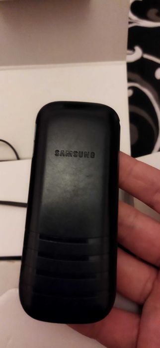 Телефон кнопочний самсунг
