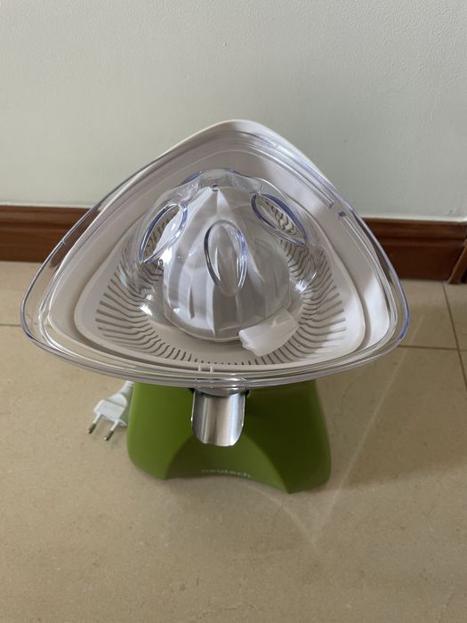 Espremedor de Laranjas Eletrico