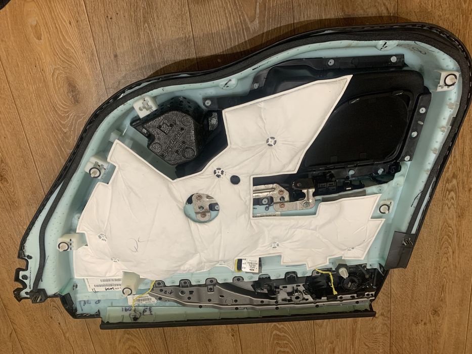 Обшивка двери карточка задняя левая Lincoln MKZ 13- черн