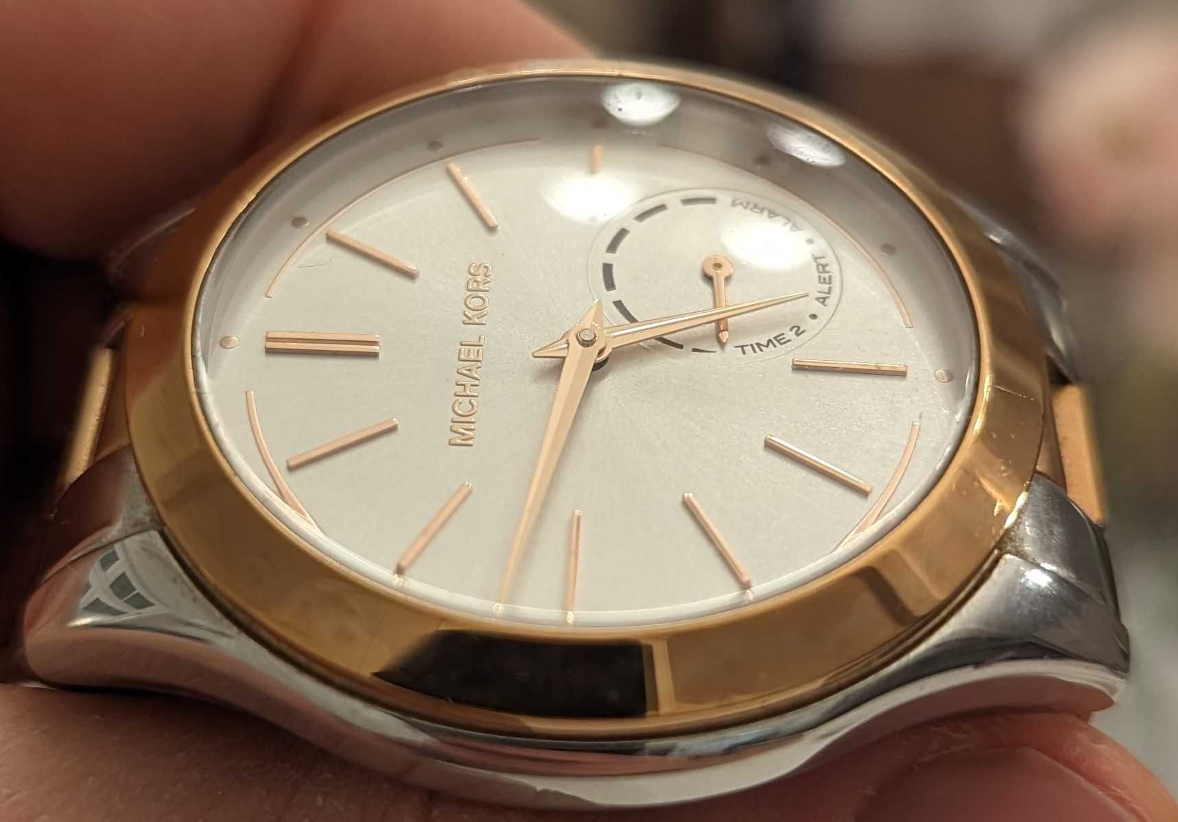 Michael kors deals mkt4018
