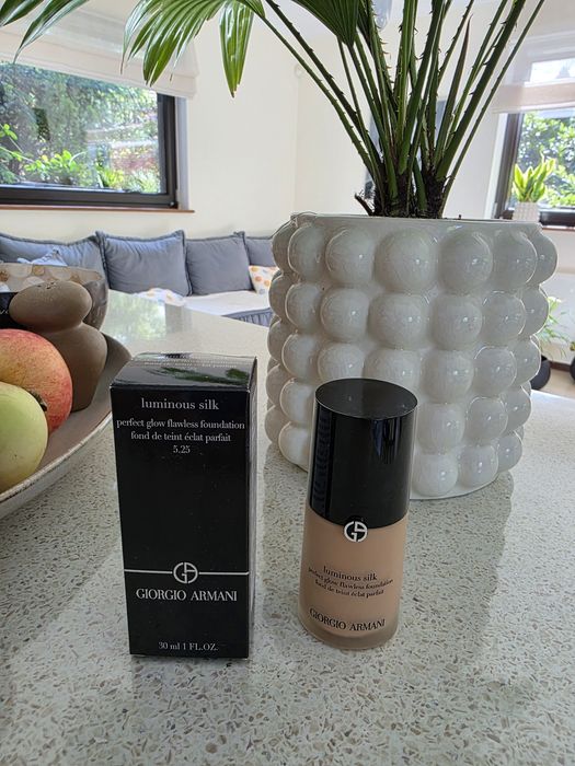 Podkład Giorgio Armani Luminous Silk kolor 5.25