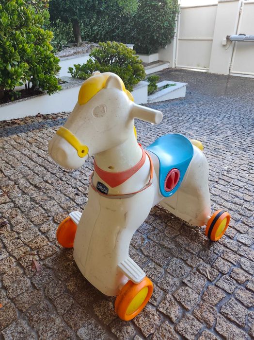 Cavalinho de criança chico + carrinho