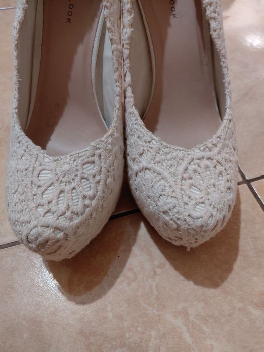 Buty damskie na obcasie,  koturnie marki New Look,  rozmiar 39