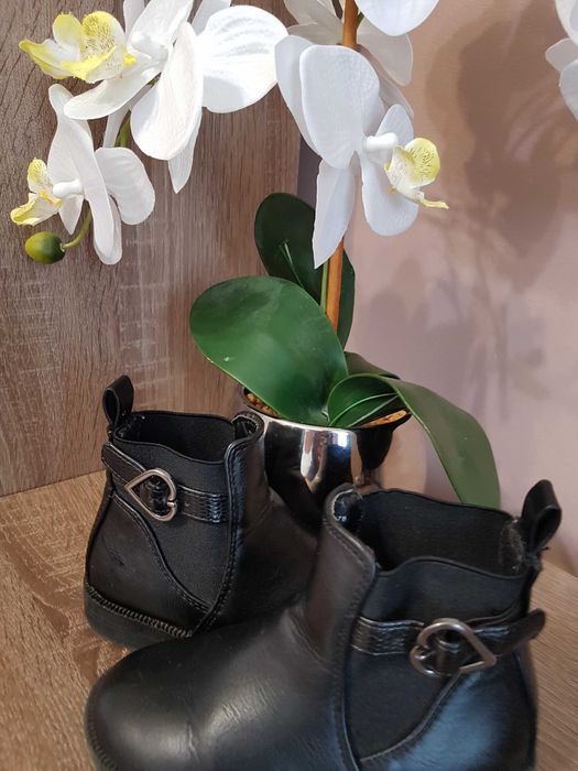 Nowość 2024:) skórzane botki PRIMARK roz 23