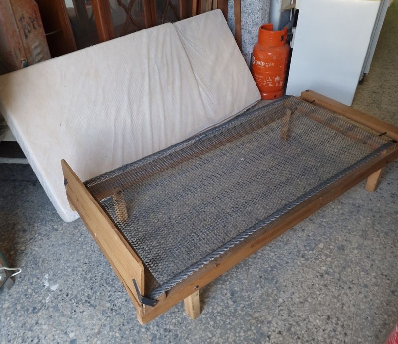 Vintage Bed/Sofa64332152176130123