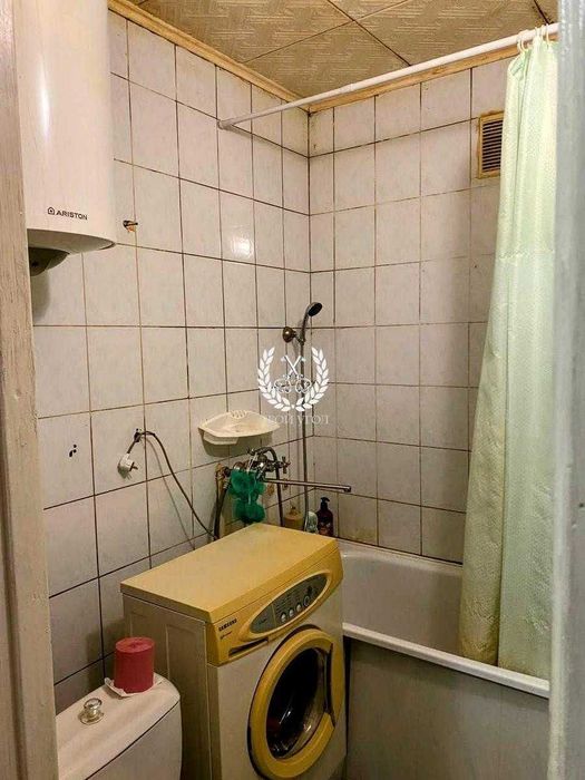 Продам 3- ри кімнатну, Кривий Ріг  (площа В. Великого)