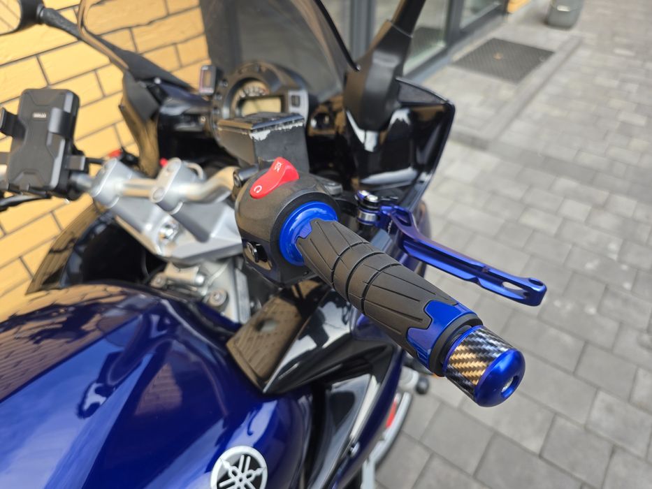 Продаю YAMAHA FZ6S