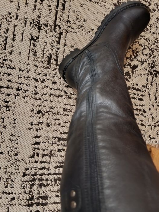 Сапоги жіночи шкіряні  39 р