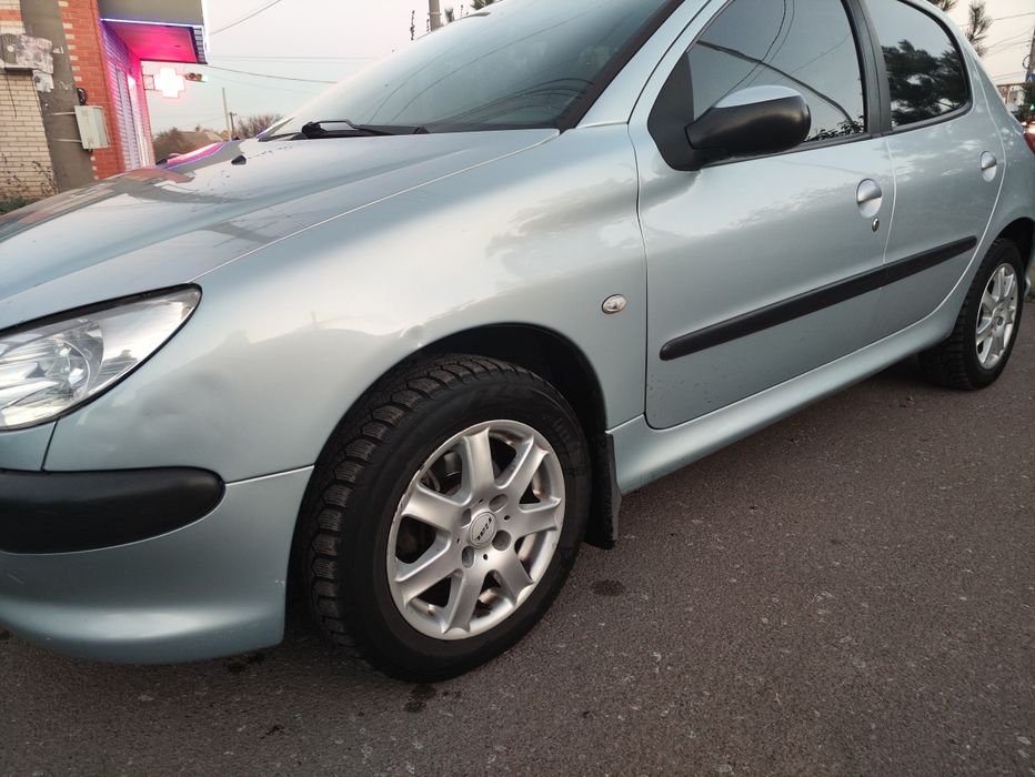 Продам Peugeot 206