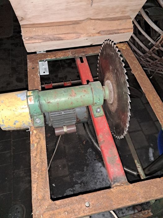 Krajzega piła cyrkularka 230v jednofazowa