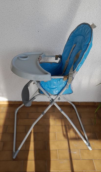 Cadeira de refeição para bebé