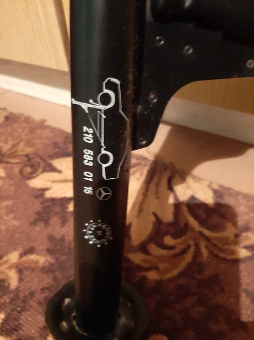 Домкрат для авто.