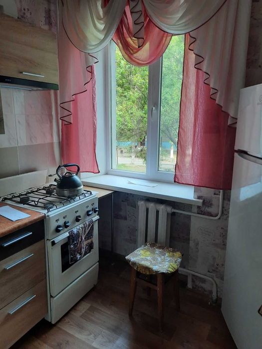 Продам 1 комнатную район "Старого парка"