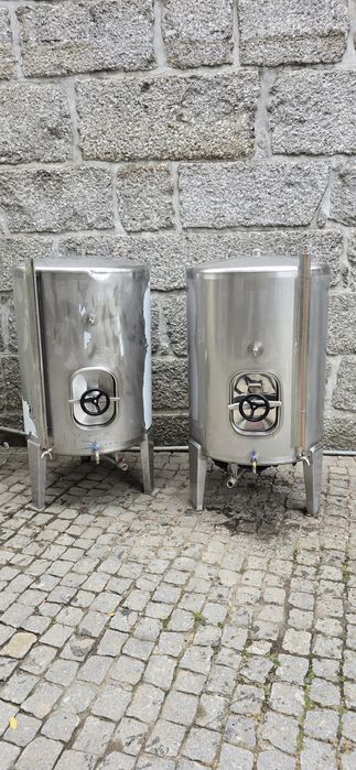 Máquina de lavar roupa e 2 cubas de inox 500l