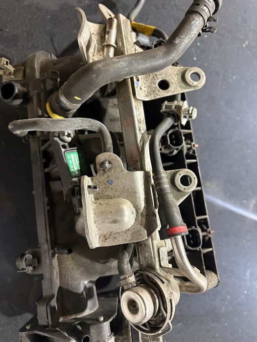Régua de injeção Renault Captur 1.0 TCE 2021