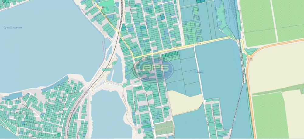 Сухой Лиман, участок 47 соток, в самом центре села,фасад, вид на лиман