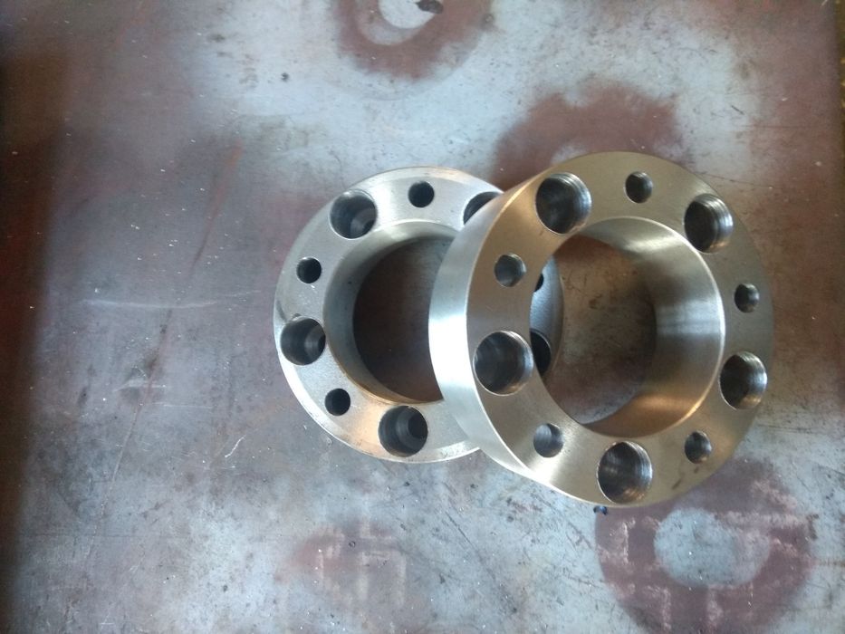 Проставки  на УАЗ  Сузуки Ниссан для выноса колес