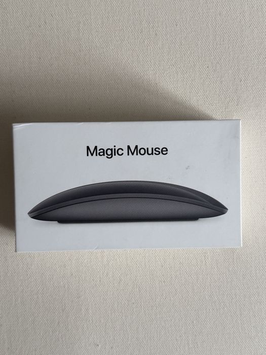 Apple Magic Keyboard +Apple Magic Mouse