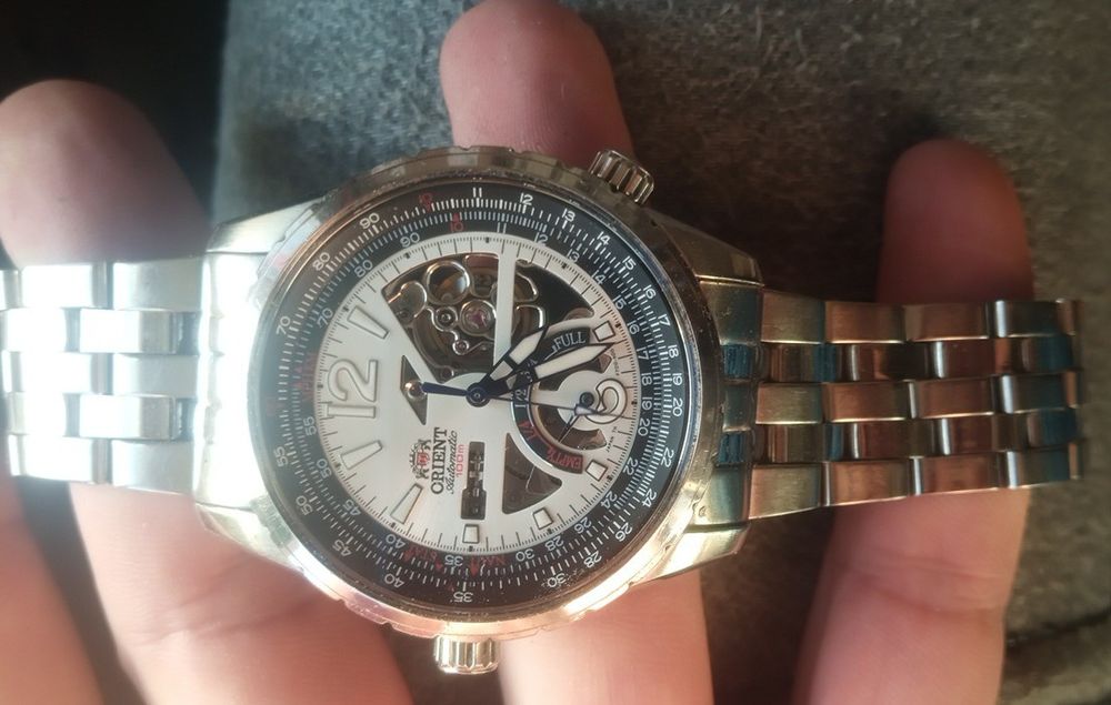 Продам годинники  orient