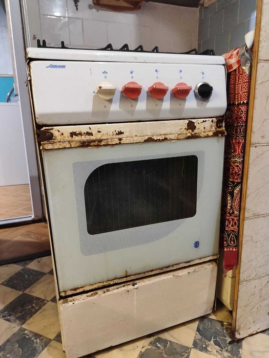Продам газову плиту б/в.