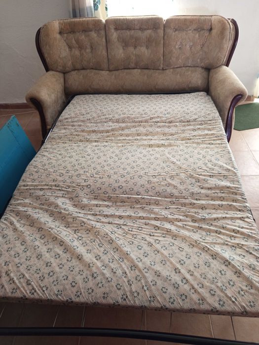 Sofá-cama rústico, dois sofás.