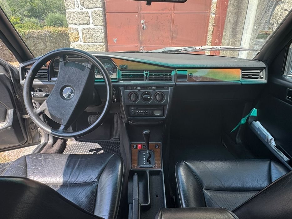 Mercedes-benz 250D TURBO