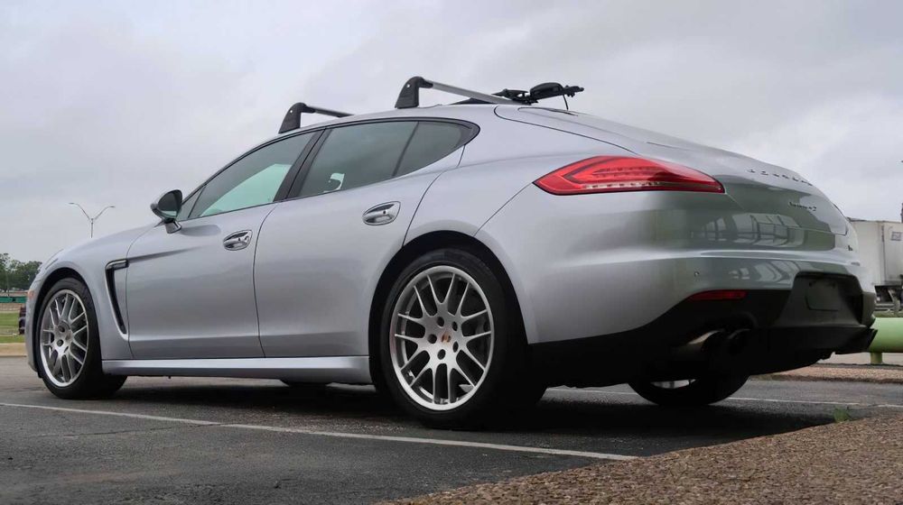 Porsche Panamera 4S      2015
