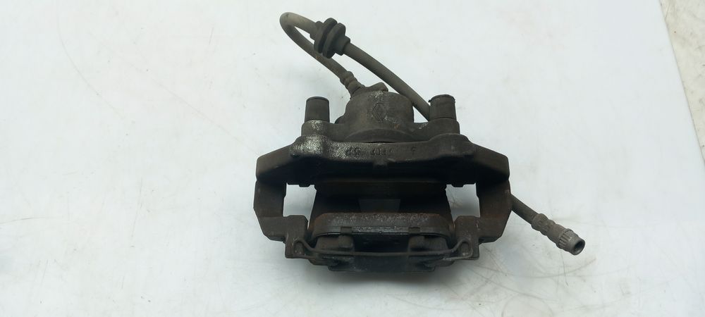 Pinça travão / maxila de travão frente esquerda RENAULT Clio IV (BH_)