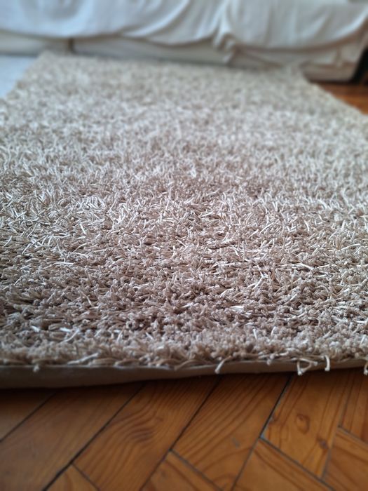 Tapete bege artesanal 140x195