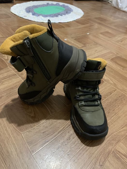 Зимове дитяче взуття