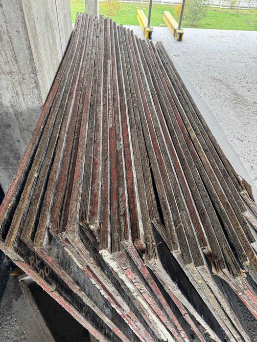 Продаю фанеру ламіновану. Гладка 21 мм.