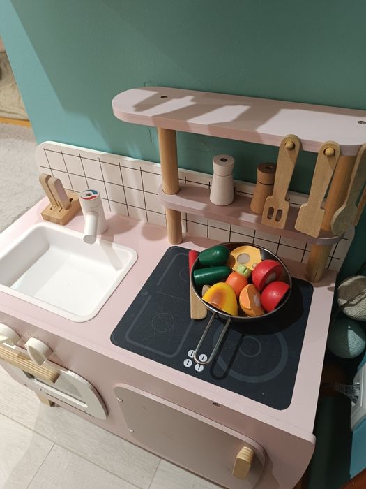 Cozinha de brincar de madeira