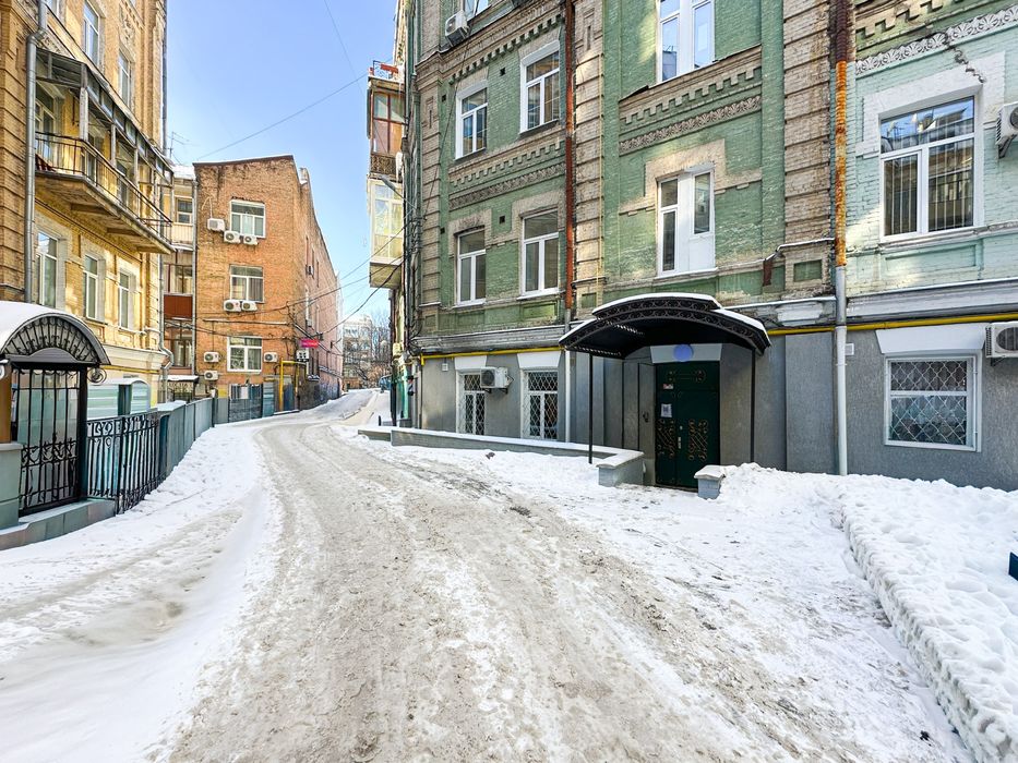 Продам новий міні готель в історичному центрі Києва в.Михайлівська 24/