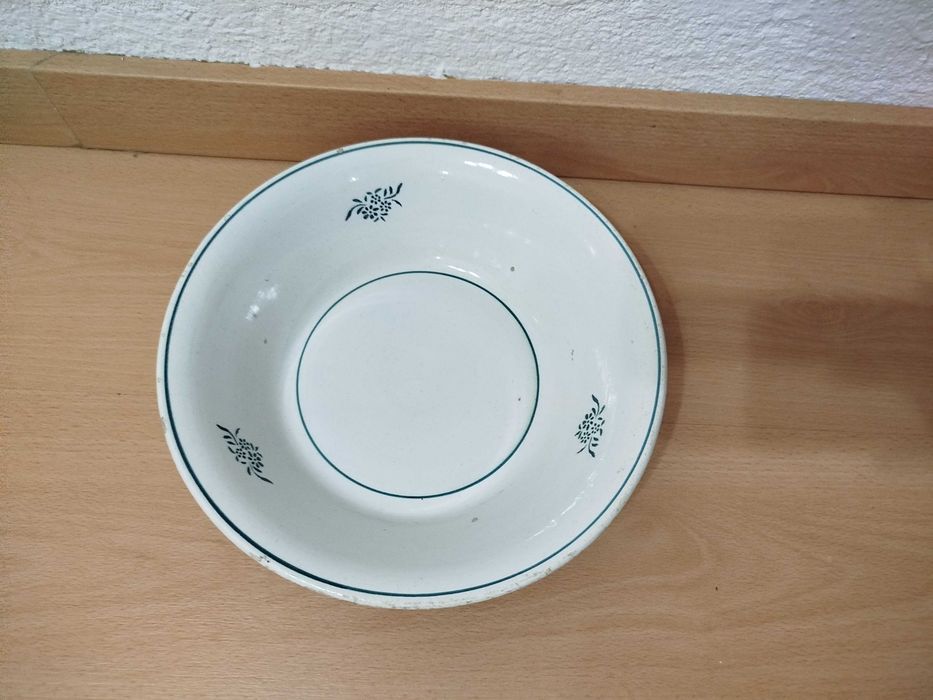 Pratos decorativos - Antiguidades / Velharias