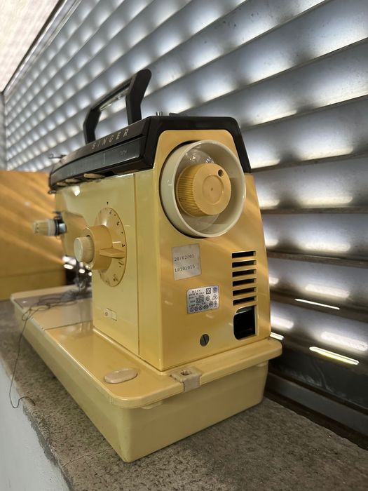 Máquina Singer 7174