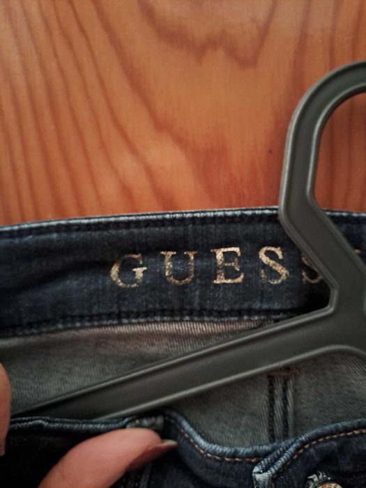 Calça de ganga escura guess