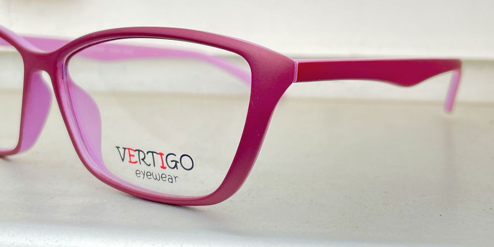 Eleganckie oprawki  VERTIGO Eyewear – wybierz swój idealny model!