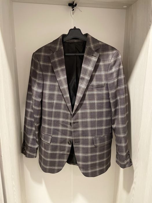 Класичний костюм