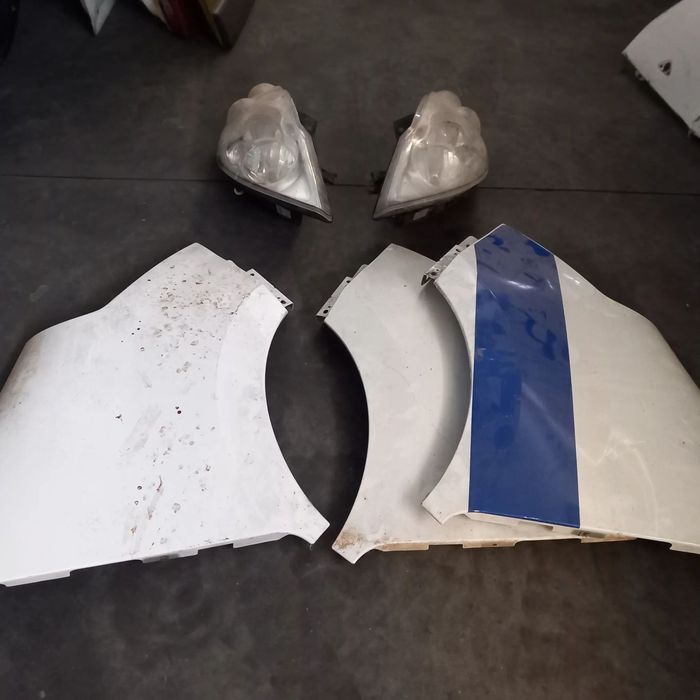 Farois e guarda lamas renault master 3