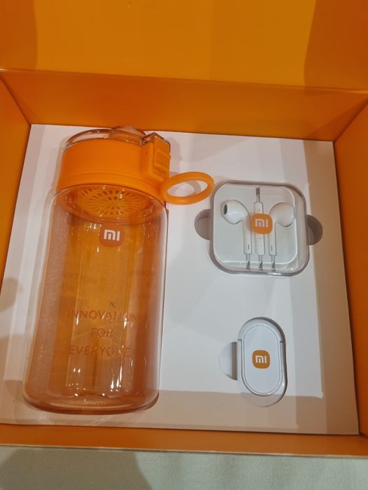 Zestaw Xiaomi – słuchawki + bidon + gadżet | NOWE