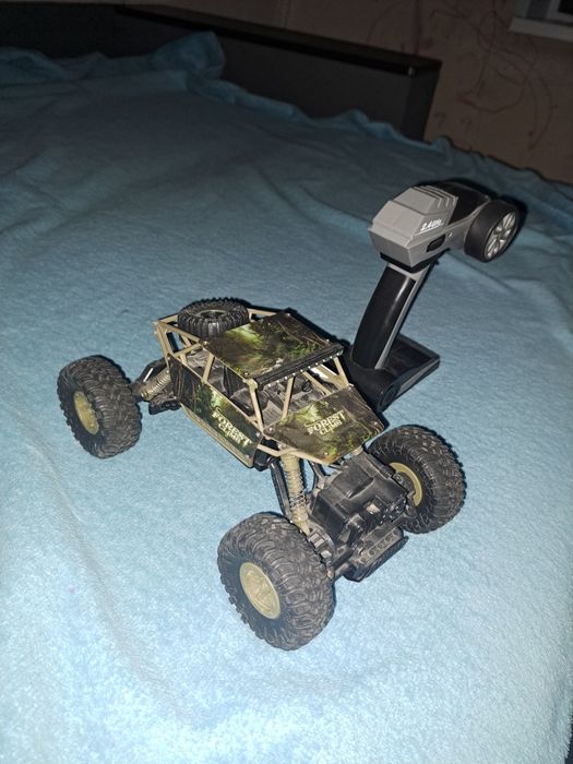 Машинка на радиоуправлении