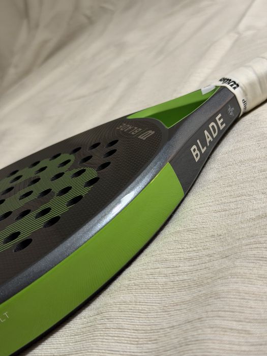 Wilson Blade LT V2 (355g) — Usada Apenas 1 Vez (Como Nova)