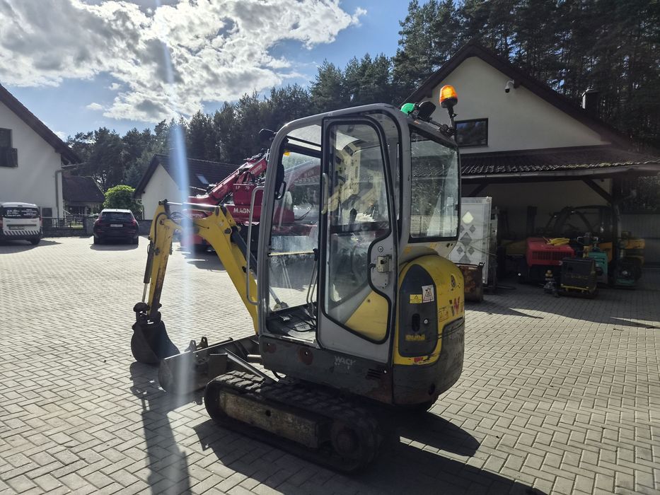 Minikoparka Wacker Neuson ET16 z 2019 roku