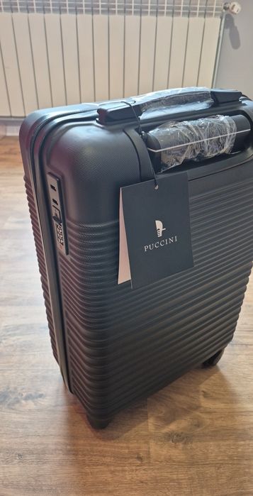 Puccini walizka kabinowa na kółkach szyfr abs028C-1 czarna