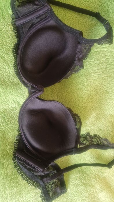 Biustonosz push up czarny koronkowy Tezenis 75 B