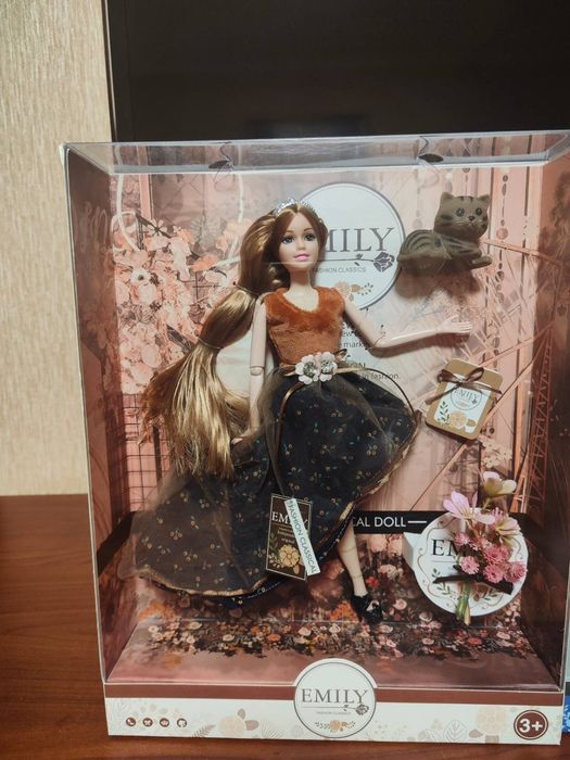 Лялька барбі нова